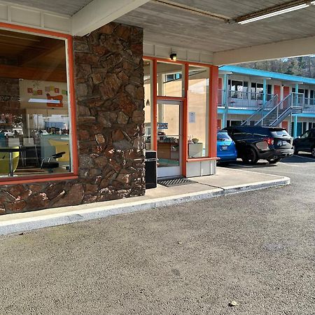 Atomic Motel อัสตอเรีย ภายนอก รูปภาพ