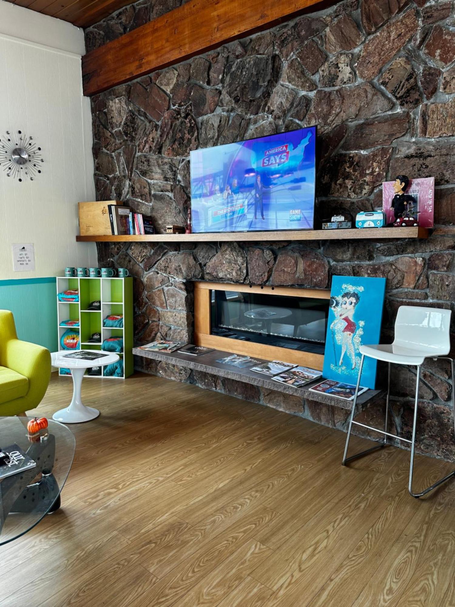 Atomic Motel อัสตอเรีย ภายนอก รูปภาพ